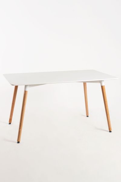 Mesa Tower Retangular 140 x 80 cm: a Cadeira de Madeira Ideal